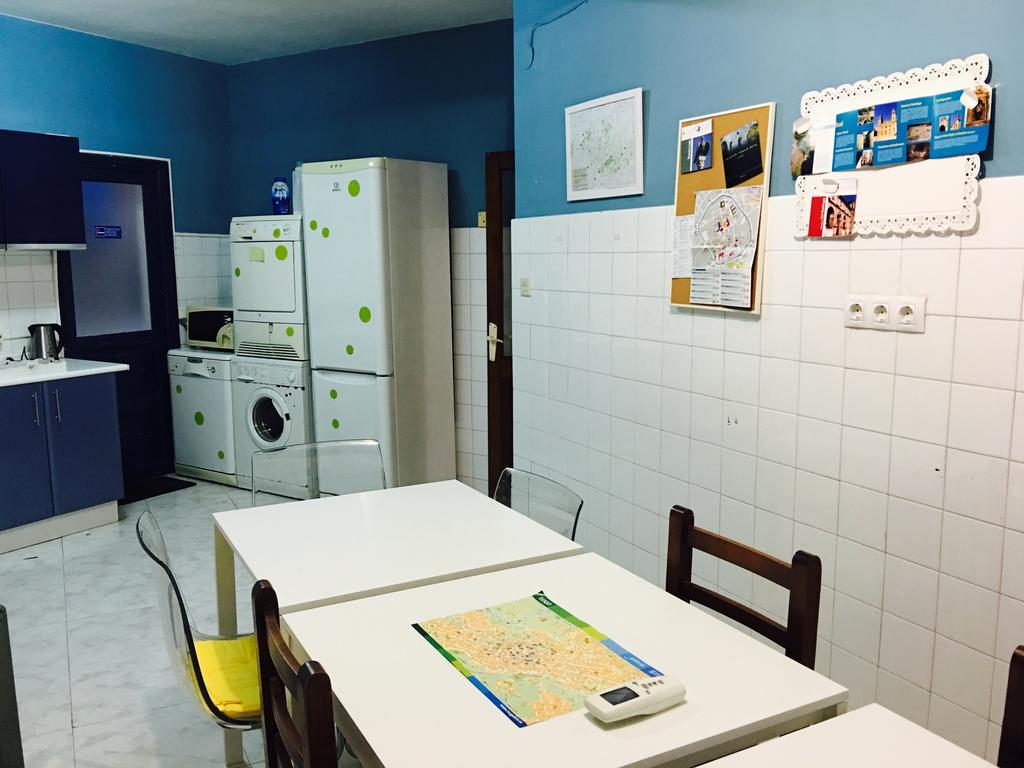 Apartment Lugo Rooms Bagian luar foto